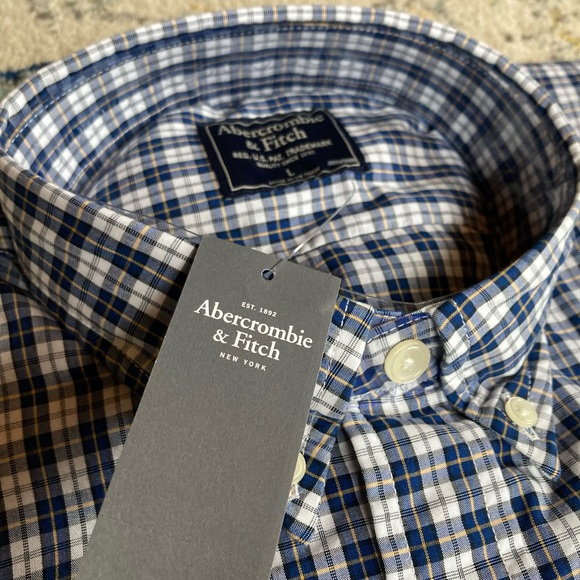 NWT Abercrombie & Fitch Long-Sleeve Plaid Button-Up Shirt - Picture 7 of 9